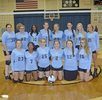Members of the 2018 Fulton County High School Volleyball team include front row, from left, Rhiannon Eakes, Charmaine Buntyn, Brooklyn Chambers, Mia Amberg, Hailee Edgin, and Amanda Newton; and back row, Natasha Slinkard, Suanna Johnson, Annya Freeman, Madison Emmons, Cailey Prehoda, Hannah Emmons, Grace Elder, and Karlie Williams. Not pictured are Sidda Brown and Jamya Clay. (Photo by Barbara Atwill)