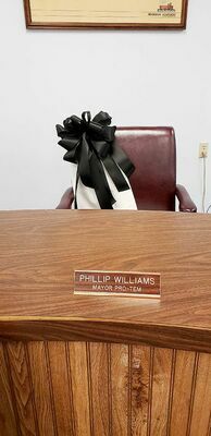 HOMAGE FOR WILLIAMS – The Hickman City Commission honored the late Mayor Pro-Tem Phillip Williams during their regular meeting Aug. 26. Williams loved Hickman and supported several projects including, fireworks when the Fulton County Pilots scored a touchdown and the Pecan Festival. (Photo by Barbara Atwill)