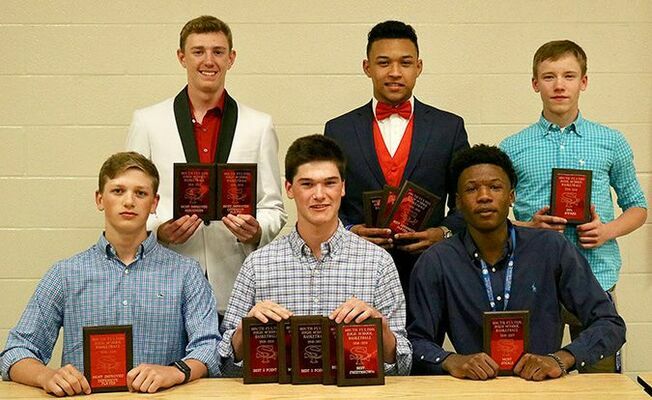 SFHS RED DEVILS BASKETBALL TEAM MEMBERS RECOGNIZED – Members of the South Fulton High School 2018-2019 Red Devils basketball team were presented awards during the basketball awards banquet held Monday night at SFHS. Award winners included front, Beau Britt, Most Improved Defensive Player, Brock Brown, Best Free Throw Percentage, Best Offensive Player, Best Rebounder, Best 2 Point Percentage, Dashun Bradshaw, Most Steals, 1,000 Point Club, back, Bryce McFarland, Most Improved Offensive Player, Most Improved Rebounder, Blake Johnson, Academic Award, Best Defensive Player, Most Assists, Drew Barclay, 110% Award. (Photo by Jake Clapper.)
